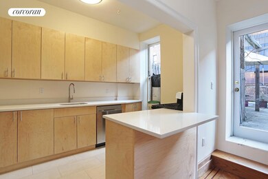 30 Pierrepont St unit 3, Brooklyn, NY 11201 - photo 3