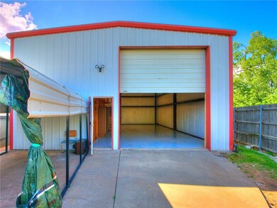 6917 N Grove Ave, Warr Acres, OK 73132 - photo 3