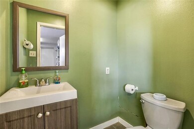301 Magistrate St, Chalmette, LA 70043 - photo 5