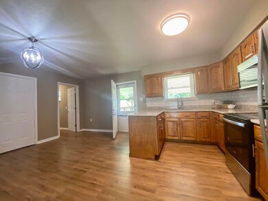 103 Elkin St, Berea, KY 40403 - photo 6
