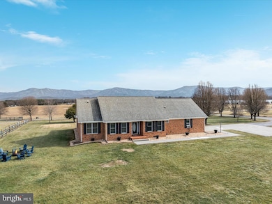 237 Preston Ln, Luray, VA 22835 - photo 2
