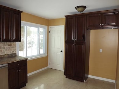 Kitchen. LARGE PANTRY A LOTS OF STORAGE NO COST SP