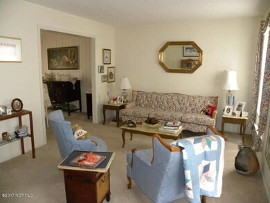 105 Radcliffe Cir, Jacksonville, NC 28546 - photo 2