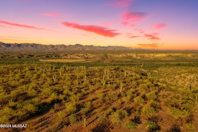 Panoramic Mountain Views!