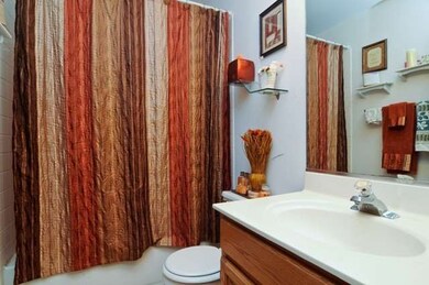 3438 Grandville Ave, Gurnee, IL 60031 - photo 6