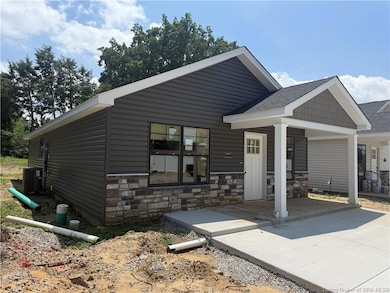 1402 Frederick Ave, Jeffersonville, IN 47130 - photo 3