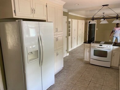 1203 Forest Glen Dr, Albany, GA 31707 - photo 4