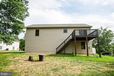 397 Leviticus Dr, Bunker Hill, WV 25413 - photo 5