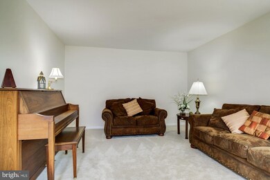 11108 Pinion Ct, North Potomac, MD 20878 - photo 4