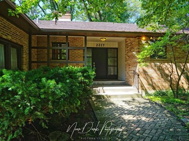 2217 Hawthorne Ln, Waukegan, IL 60087 - photo 2