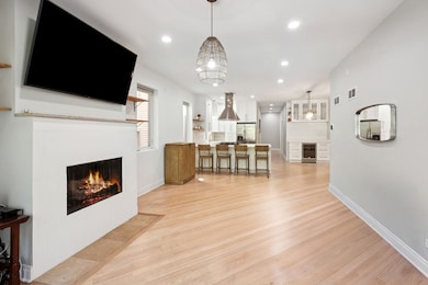 3052 N Oakley Ave unit 1, Chicago, IL 60618 - photo 3