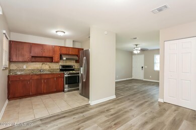 5626 Enchanted Dr, Jacksonville, FL 32244 - photo 5