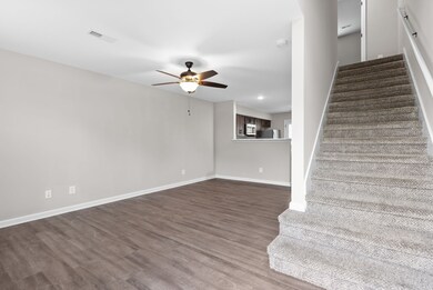 418 Peachers Mill Rd unit C4, Clarksville, TN 37042 - photo 2