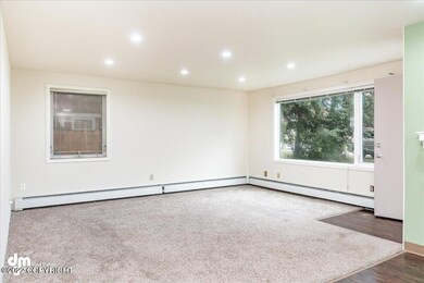 03-Living Room_MAX7294