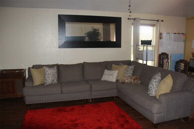 7450 Ida Wells Forest Dr, Houston, TX 77016 - photo 3