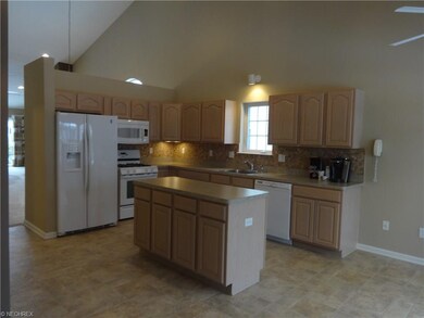 Eat-in kitchen