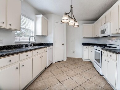 1124 Wintercreek Dr, Denton, TX 76210 - photo 7