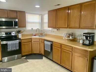 6503 Alopex Ct, Waldorf, MD 20603 - photo 4
