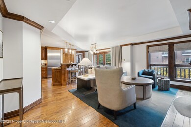 25BEntryLiving