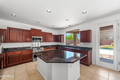12-Kitchen