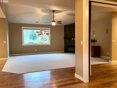 137 Chardonnay Way, Roseburg, OR 97471 - photo 4