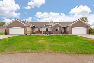 2819 Eunice Cir, Adrian, MI 49221 - photo 2