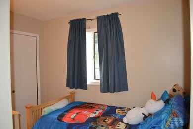 933 Berkley St, Carpentersville, IL 60110 - photo 5