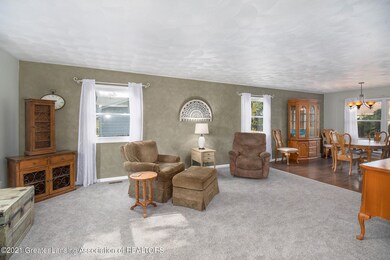 1441 Maycroft Rd, Lansing, MI 48917 - photo 4