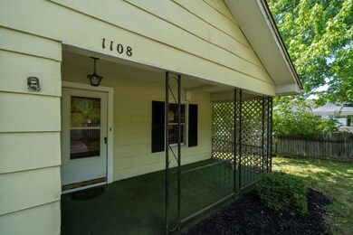 1108 E Market St, Johnson City, TN 37601 - photo 3