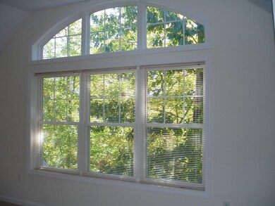 43 Hackett Hill Rd unit 31, Manchester, NH 03102 - photo 7