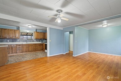 71 SW 13th St, Chehalis, WA 98532 - photo 4