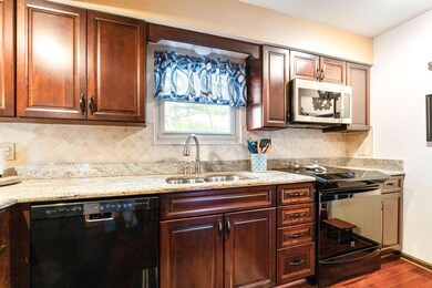 6640 Belleshire St (Interior)-10