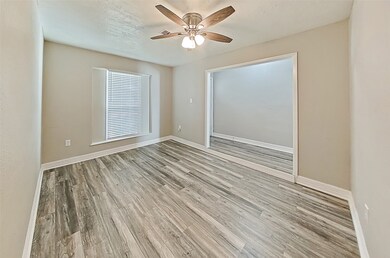 11231 Caribbean Ln, Houston, TX 77089 - photo 7