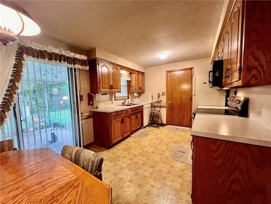 9744 Wallace Ave, Kansas City, MO 64134 - photo 7