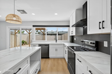 5020 N 83rd St, Scottsdale, AZ 85250 - photo 5