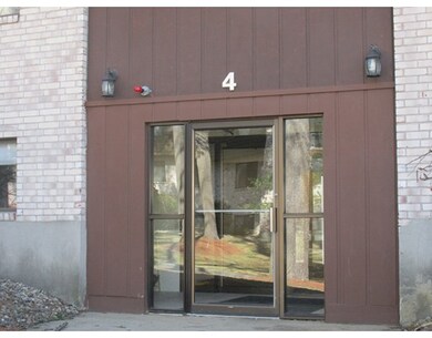 4 Greenbriar Dr unit 206, North Reading, MA 01864 - photo 2