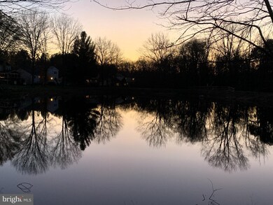 12817 Gatepost Ct, Herndon, VA 20171 - photo 3