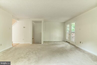 13900 Winding Ridge Ln, Centreville, VA 20121 - photo 7