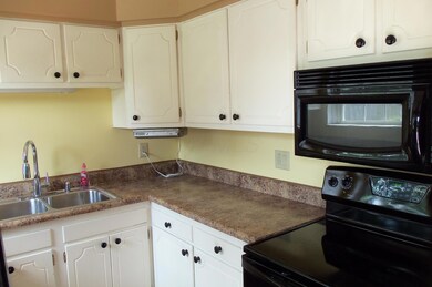 449 Barwood Dr, Columbus, OH 43230 - photo 7