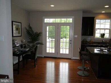 9833 Solar Course, Laurel, MD 20723 - photo 5