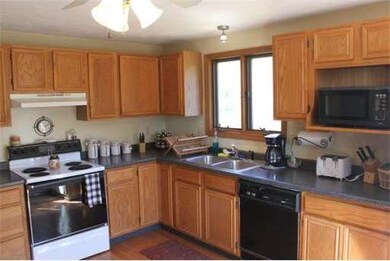 11 Samuel Way, Attleboro, MA 02703 - photo 3