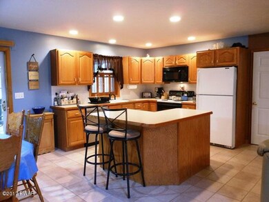 123 Rodeo Dr, Hawley, PA 18428 - photo 5