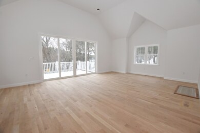 15 Wellesley Ave, Burlington, MA 01803 - photo 5