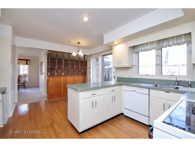 1933 Somerset Ln unit 62, Northbrook, IL 60062 - photo 5