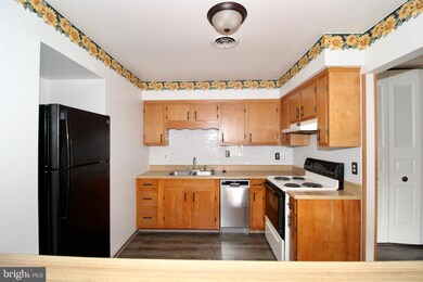 226 Wakefield Rd unit 230, Hagerstown, MD 21740 - photo 3