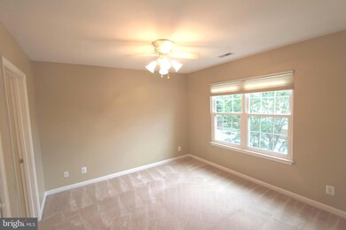 12461 Hayes Ct unit 201, Fairfax, VA 22033 - photo 7