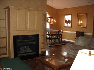 Living Room - Lovely built in entertainment center