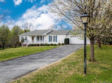 11 Countryside Dr, Hendersonville, NC 28792 - photo 3