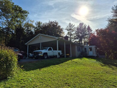 299 Pickett Rd, Plainfield, CT 06374 - photo 3