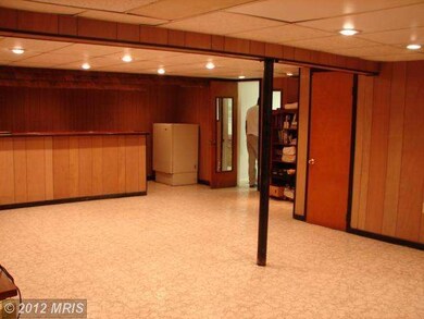 14809 Dunbarton Dr, Upper Marlboro, MD 20772 - photo 3